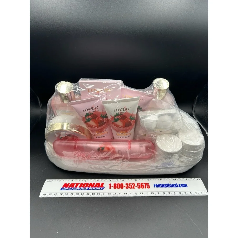 Lovery Home Spa Kit Gift Set – Strawberry Milk Scented Luxury Bath Set